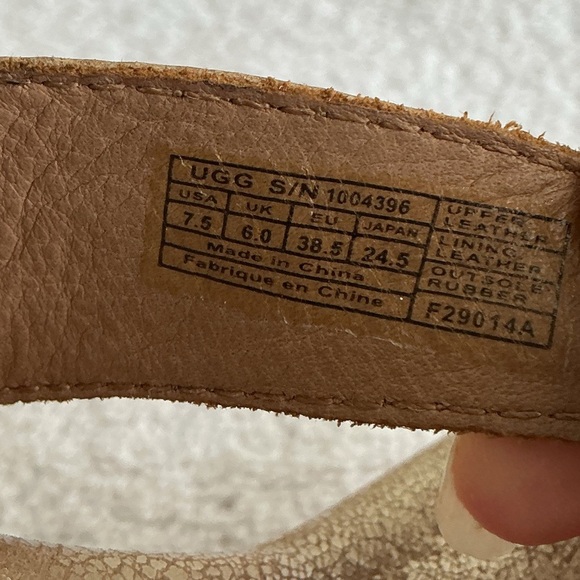 UGG Metallic Gold Cork Wedges Sz 7.5 - Picture 9 of 9
